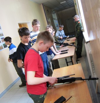 Занятия в кадетской школе № 1 им. Ф.Ф. Ушакова